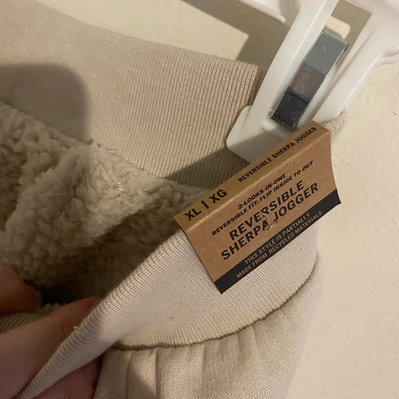 Victoria Secret PINK reversible Sherpa jogger xl - Picture 6 of 9